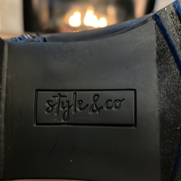 STYLE & Co black booties - Picture 9 of 9